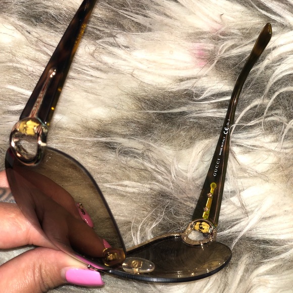 Authentic Gucci sunglasses - Picture 4 of 8